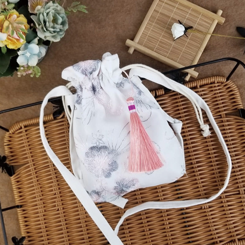 Umhängetasche aus Segeltuch mit Kirschblüten-Rebenstickerei, 15 x 22 cm