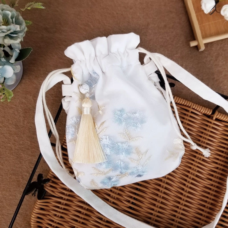 Umhängetasche aus Segeltuch mit Kirschblüten-Rebenstickerei, 15 x 22 cm