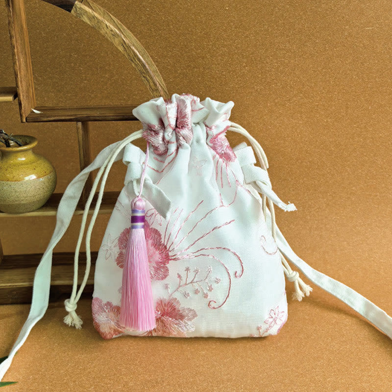 Umhängetasche aus Segeltuch mit Kirschblüten-Rebenstickerei, 15 x 22 cm