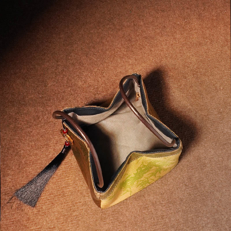 Bestickte Xiangyunsha-Seiden-Umhängetasche mit Bambus- und Pflaumenblüten