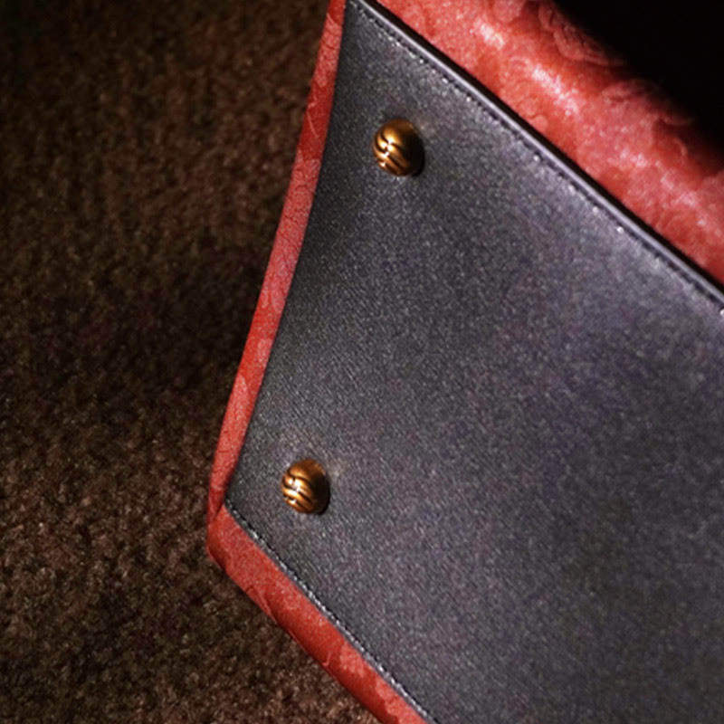 Bestickte Xiangyunsha-Seiden-Umhängetasche mit Bambus- und Pflaumenblüten