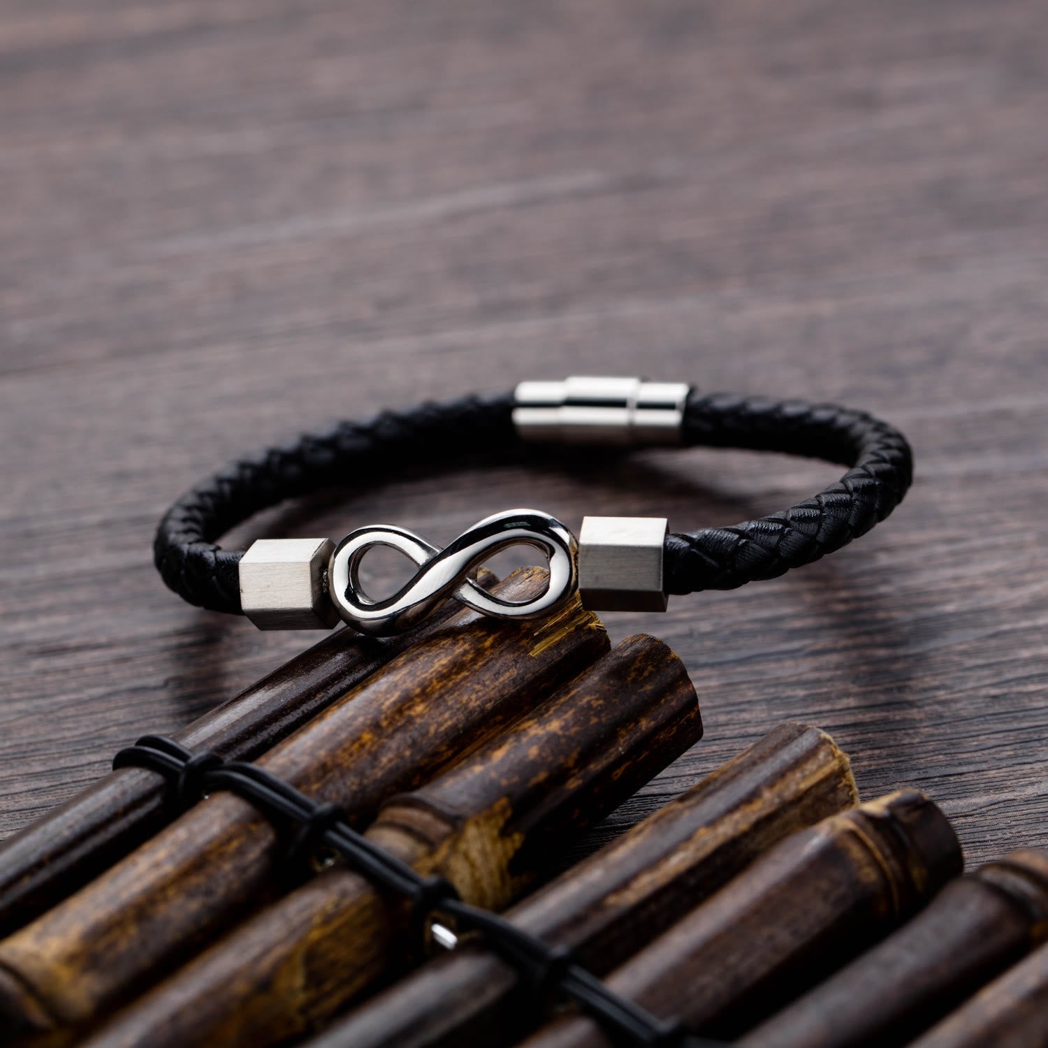 Endloser Knoten Titanstahl Leder Spirituelles Balance Armband
