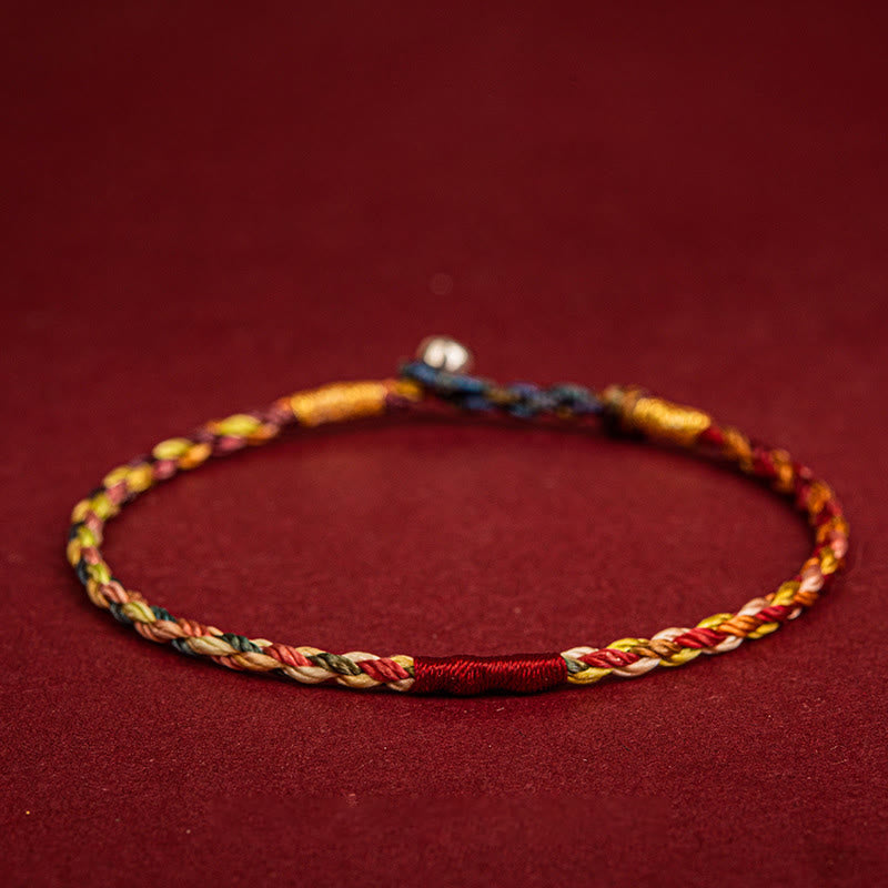 Fünffarbiges rotes Schnurarmband für Glück und Schutz