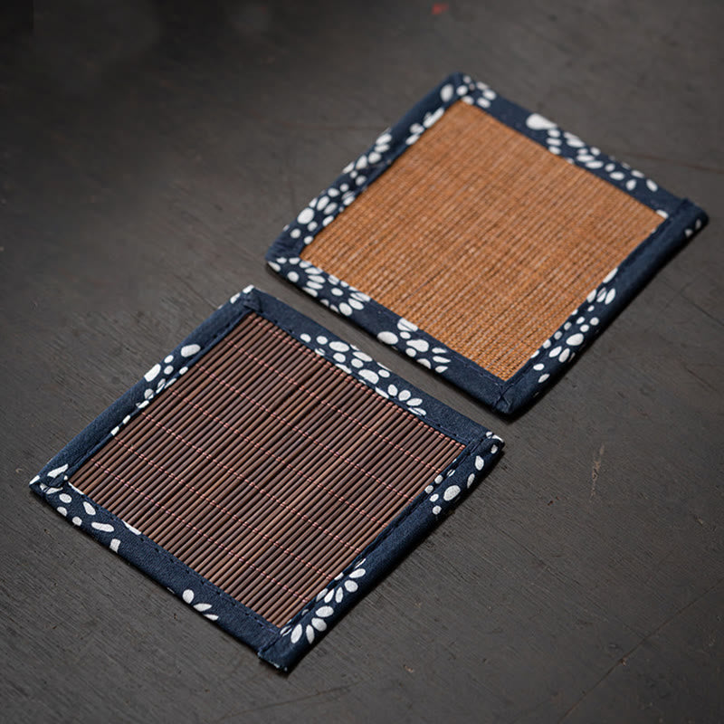 Räuchergefäß aus Keramik mit Bambusmatte „Flying Rabbit“ für Wohlstand