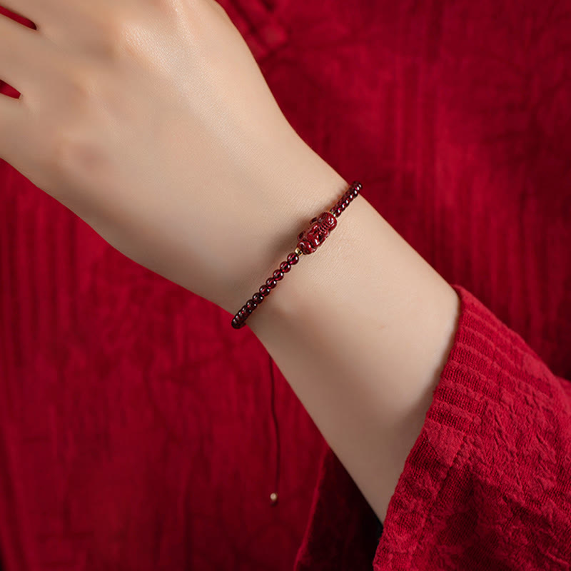 Granat-Zinnober-Pixiu-Armband für Ruhe und Segen