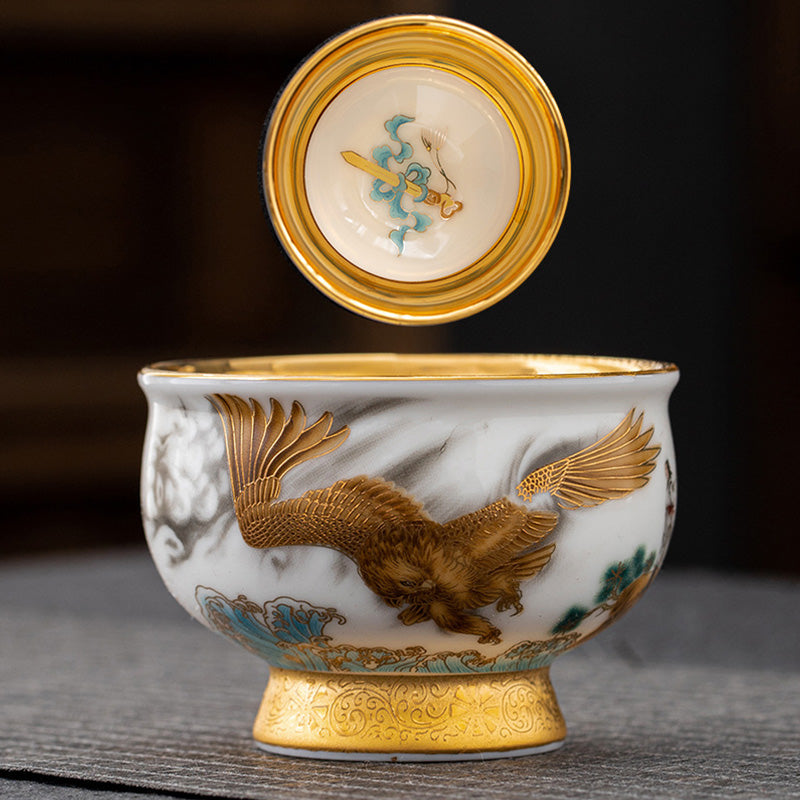 Teeservice aus vergoldeter Keramik mit Steinadler und glückverheißendem Drachen, inklusive Geschenkbox