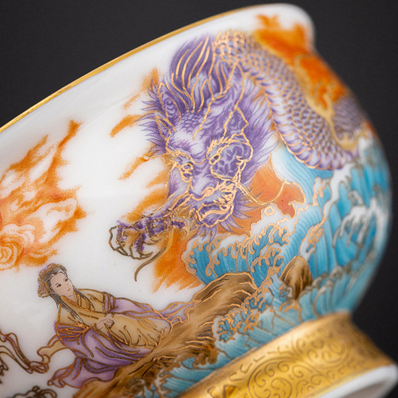 Teeservice aus vergoldeter Keramik mit Steinadler und glückverheißendem Drachen, inklusive Geschenkbox