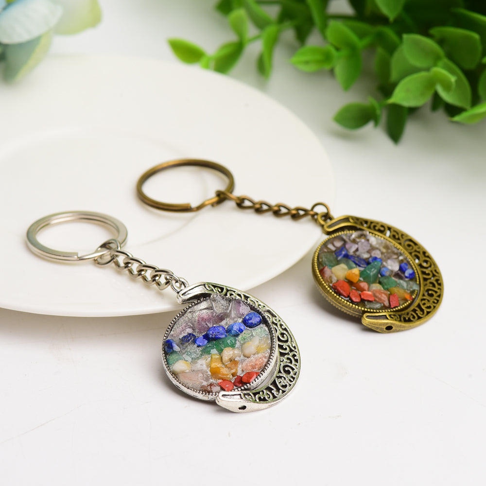 Goldener und silberner Chakra-Halbmond-Schlüsselanhänger