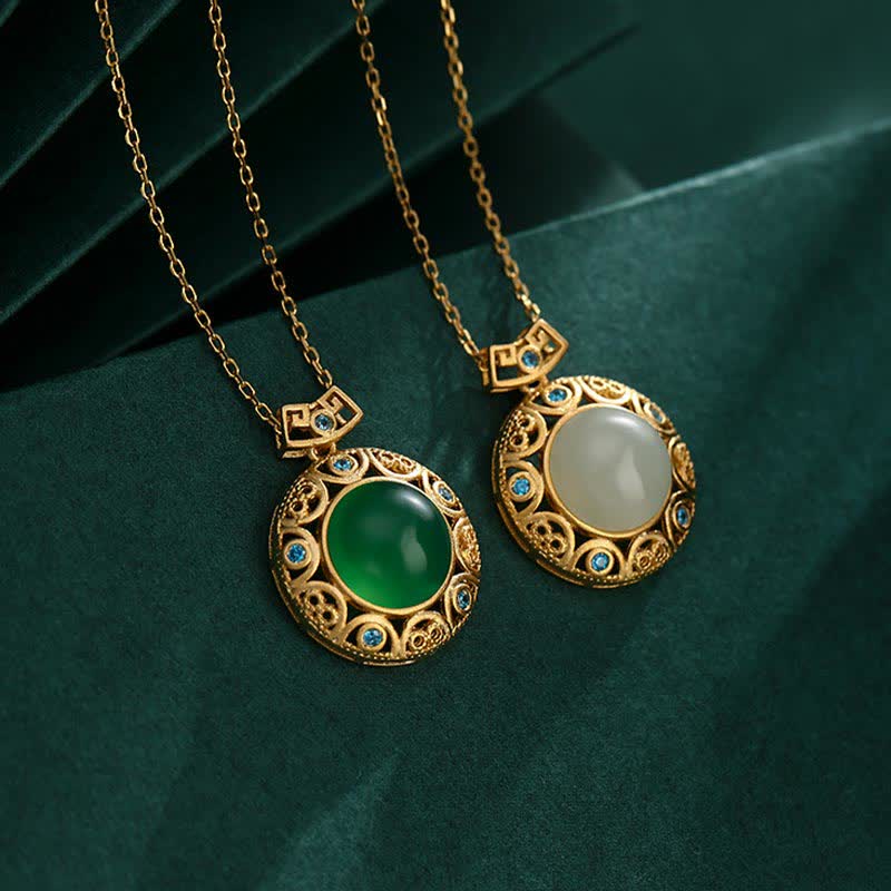 Halskette mit grünem Chalcedon und weißer Hetian-Jade