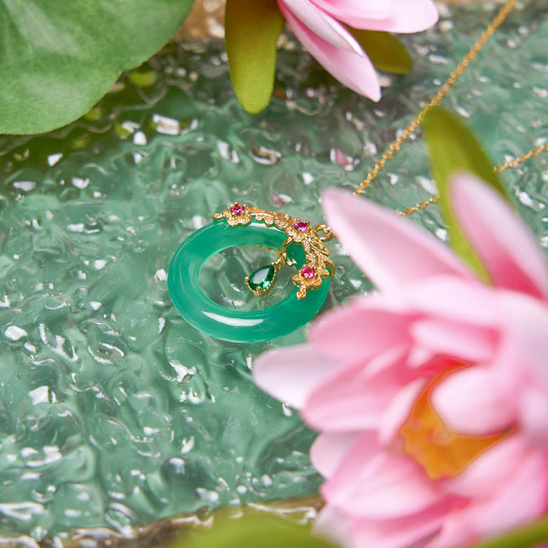 Grüne Chalcedon Peace Buckle Strength Halskette