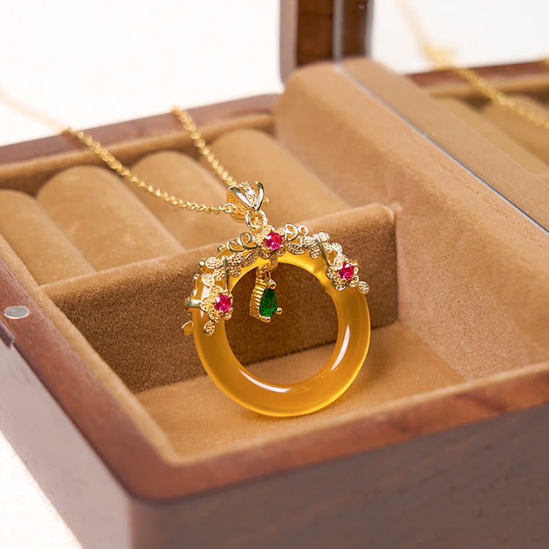 Grüne Chalcedon Peace Buckle Strength Halskette