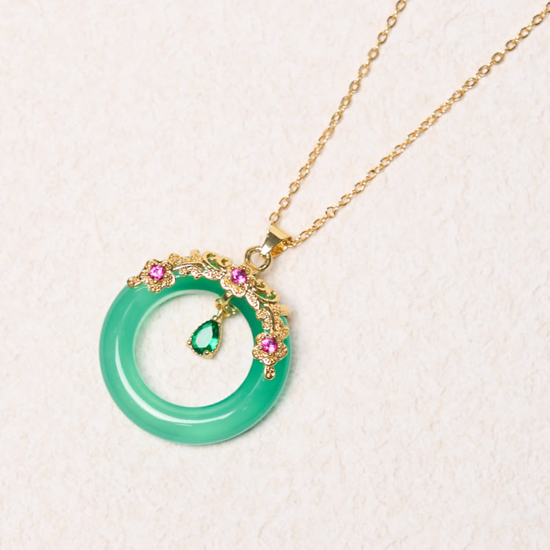 Grüne Chalcedon Peace Buckle Strength Halskette