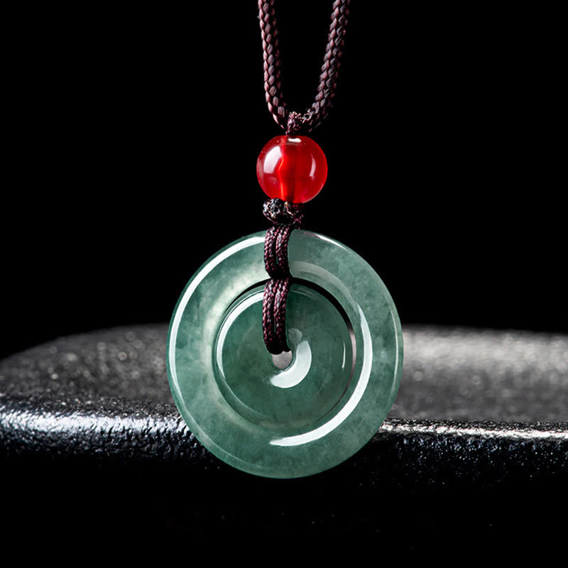 Grüne Jade-Halskette mit doppelter Peace-Schnalle für Fülle