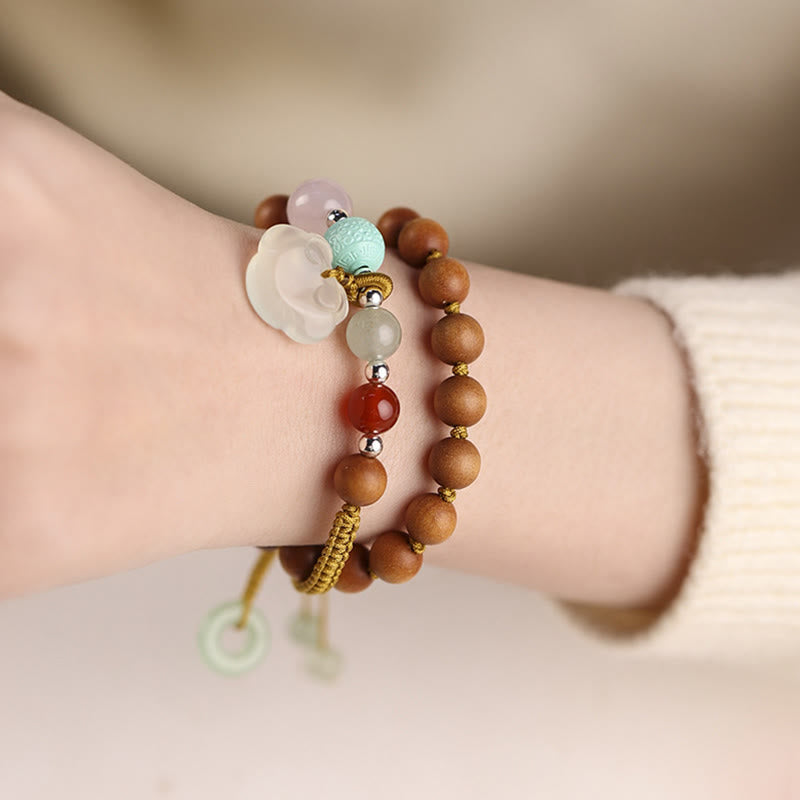 Grünes Sandelholz-Chalcedon-Armband mit Peace-Schnalle