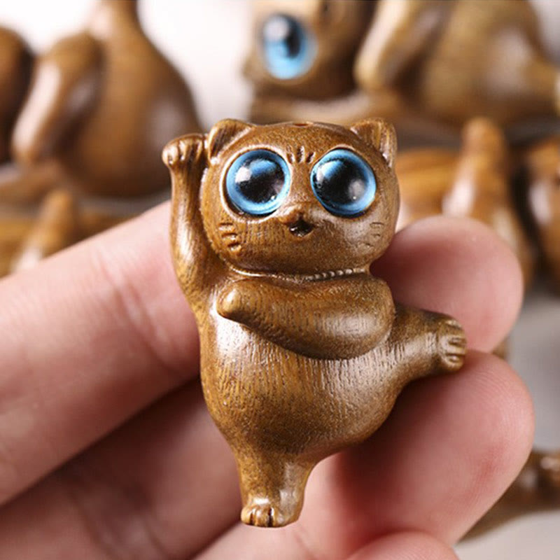 Tanzende Katzenfigur aus grünem Sandelholz, 3,7 cm, positive Energie
