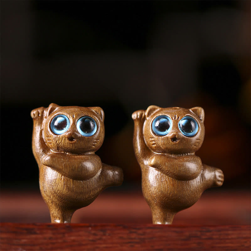 Tanzende Katzenfigur aus grünem Sandelholz, 3,7 cm, positive Energie