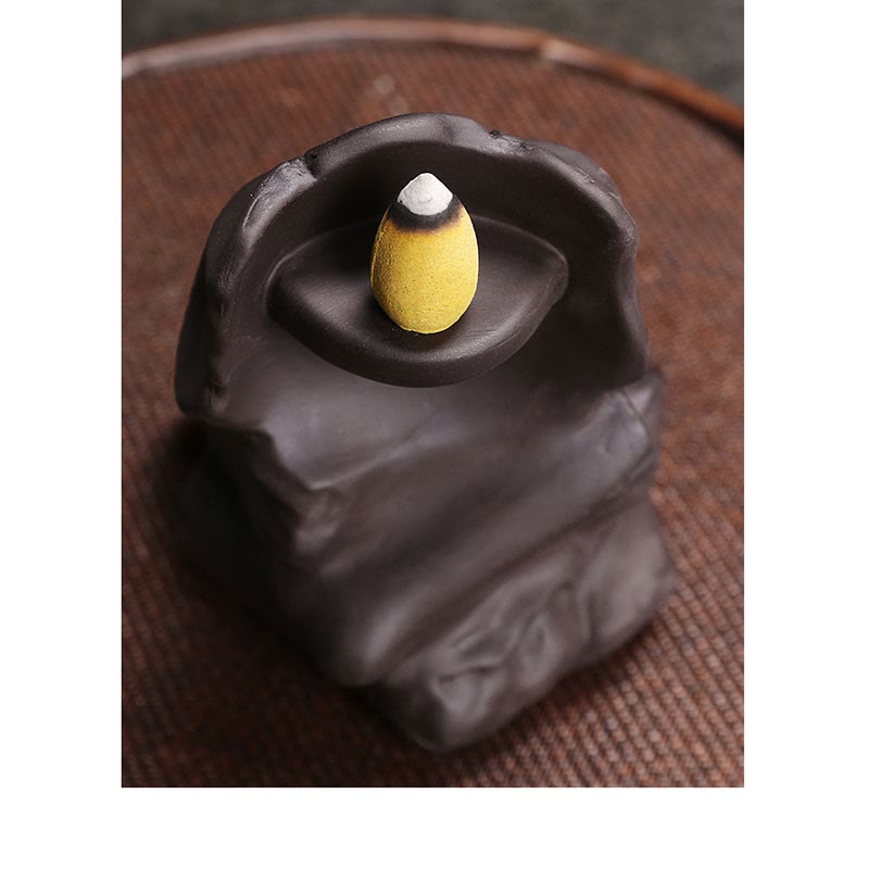 Räuchergefäß aus violettem Ton mit Totenkopf-Motiv für Halloween, 11,3 cm
