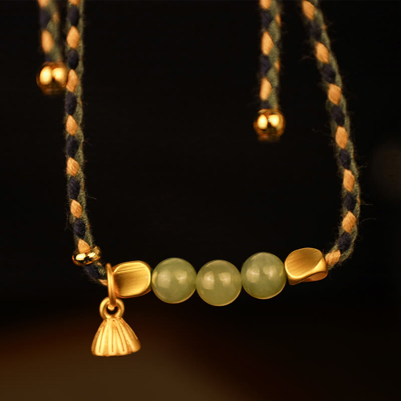 Handgefertigtes Hetian Jade Lotus Charm Armband 6mm