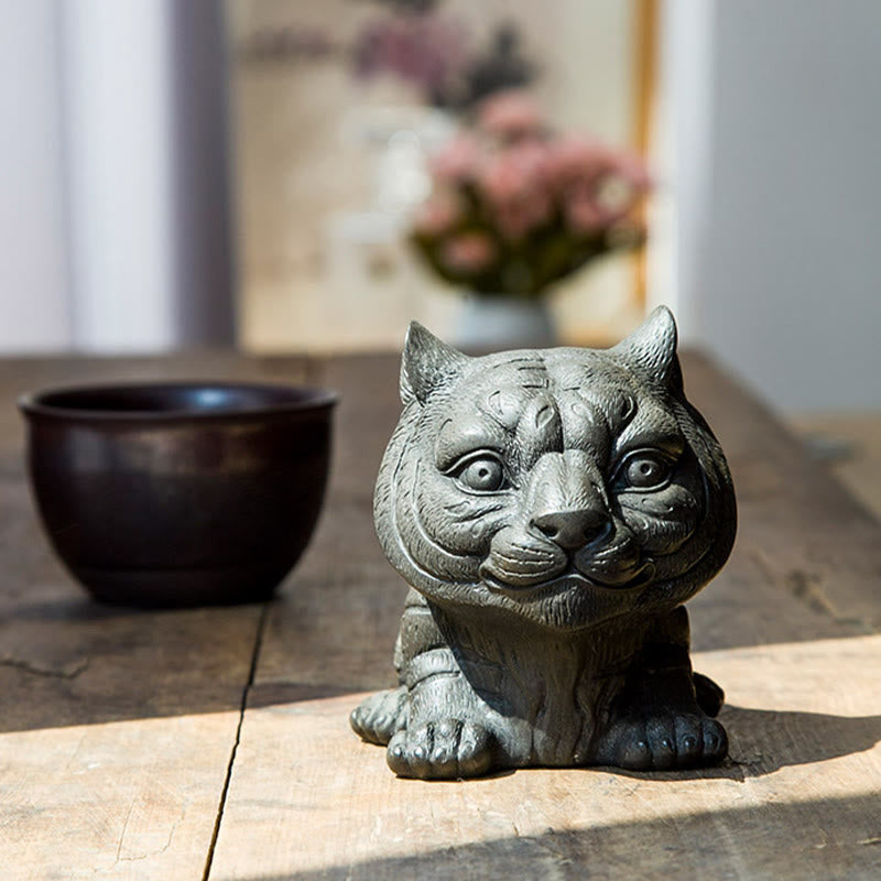 Handgemachte spirituelle Statue aus Tigereisenpulver, 9 cm