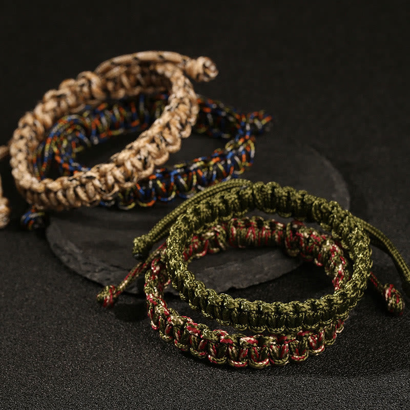 Handgemachtes buntes geflochtenes Buddha-Armband aus Seil