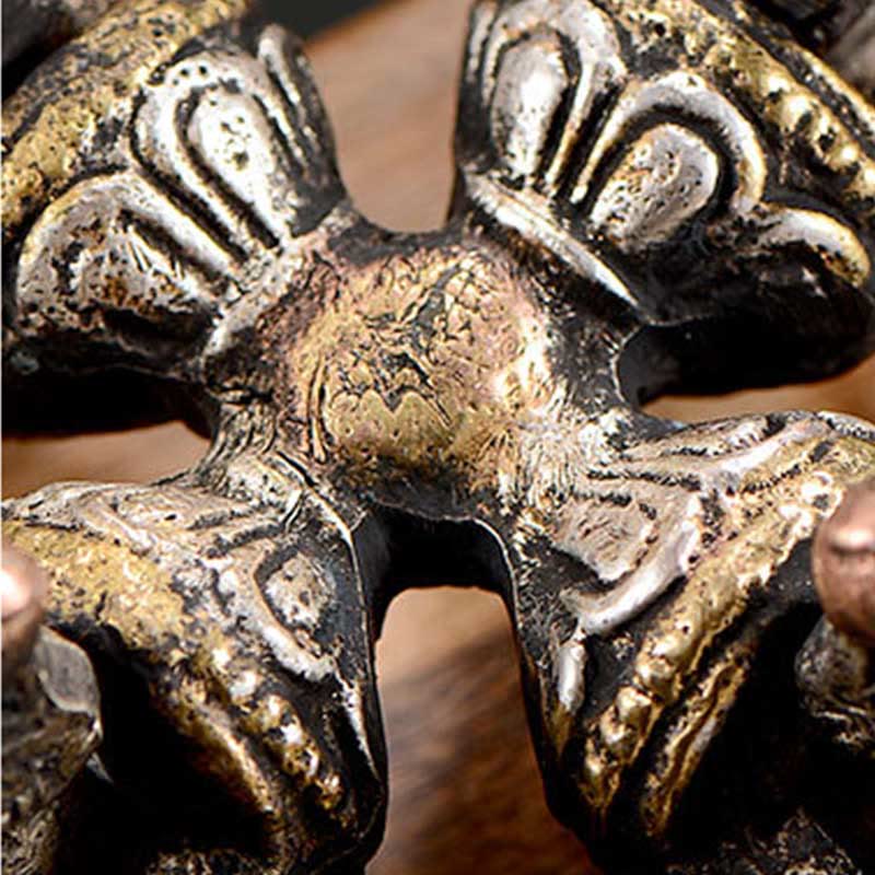 Handgefertigter Doppel-Dorje-Vajra aus Kupfer und Eisen zur Meditation