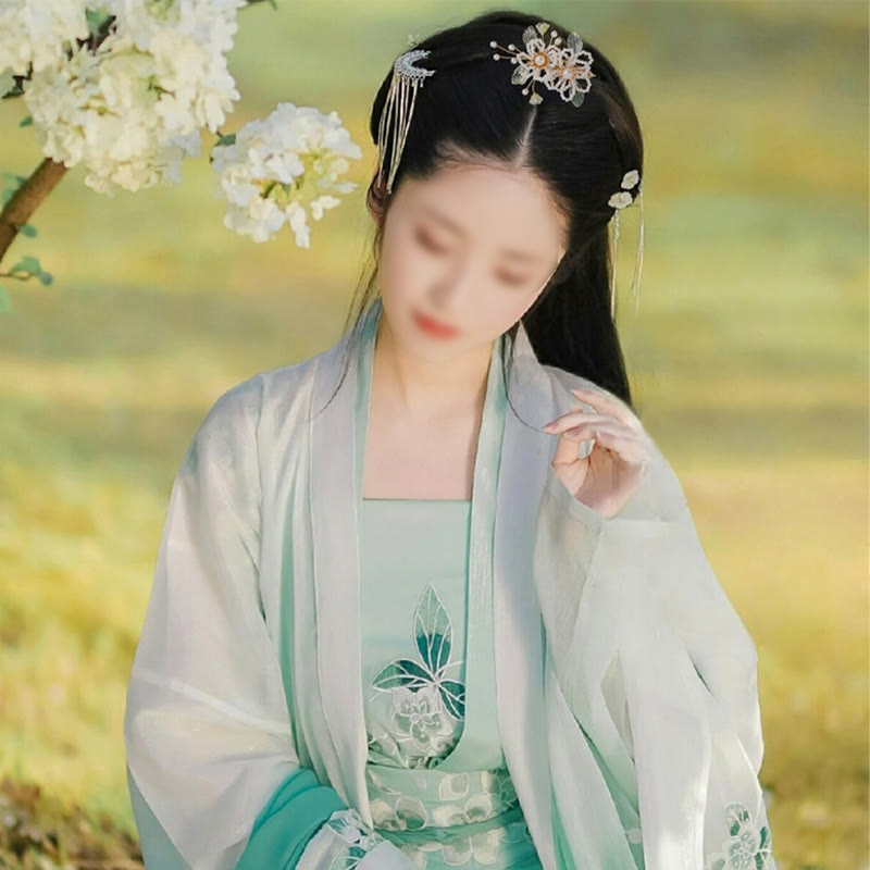 Handgemachte Haarspange mit Blumenblattperlen und Quaste