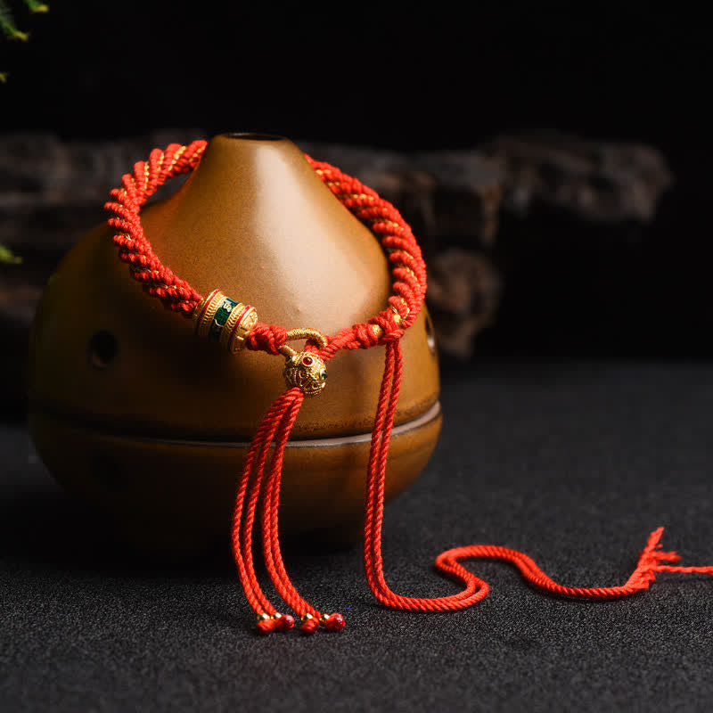 Handgemachtes tibetisches Gebetsrad-Armband mit roter Schnur zum Glück