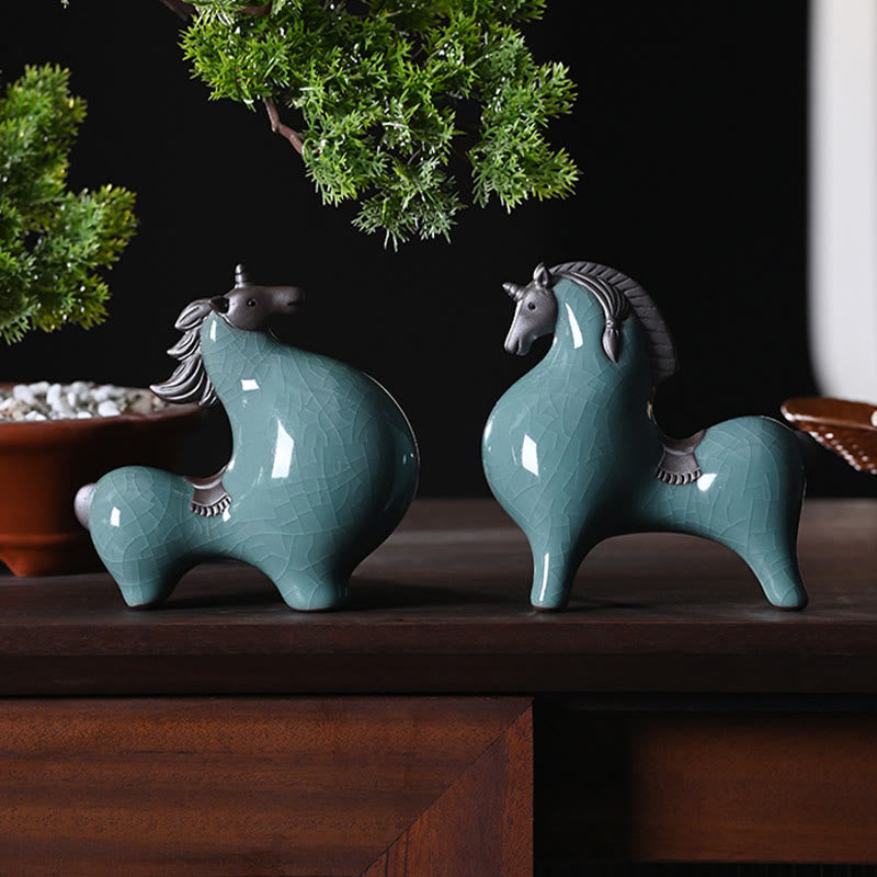 Keramik-Pferdefigur mit gesenktem Kopf, 11 cm, für Erfolg und Freiheit