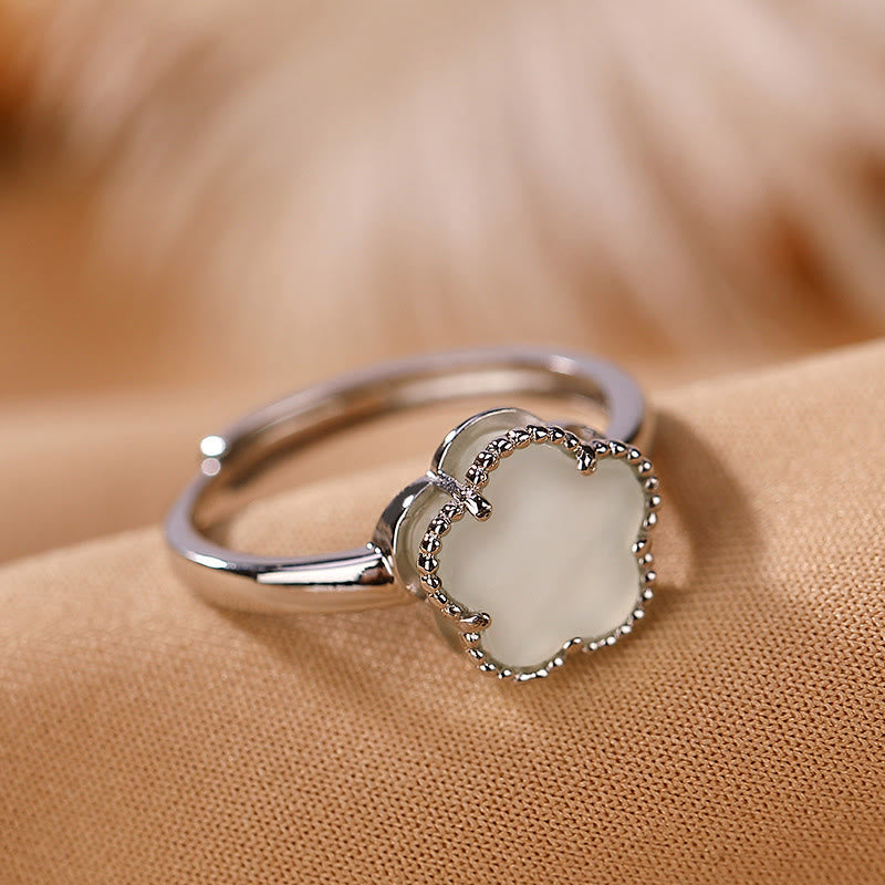 Hetian Jade Blumen-Halskette und Ring-Set aus Sterlingsilber, vergoldet für Glück