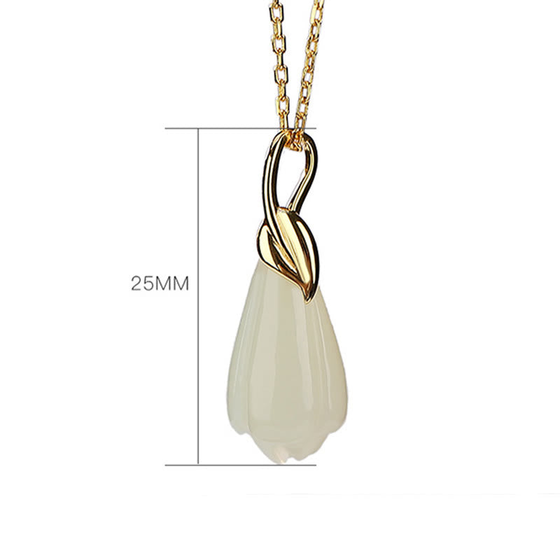 Hetian Jade Halskette mit Magnolienblüte | Symbol der Fülle