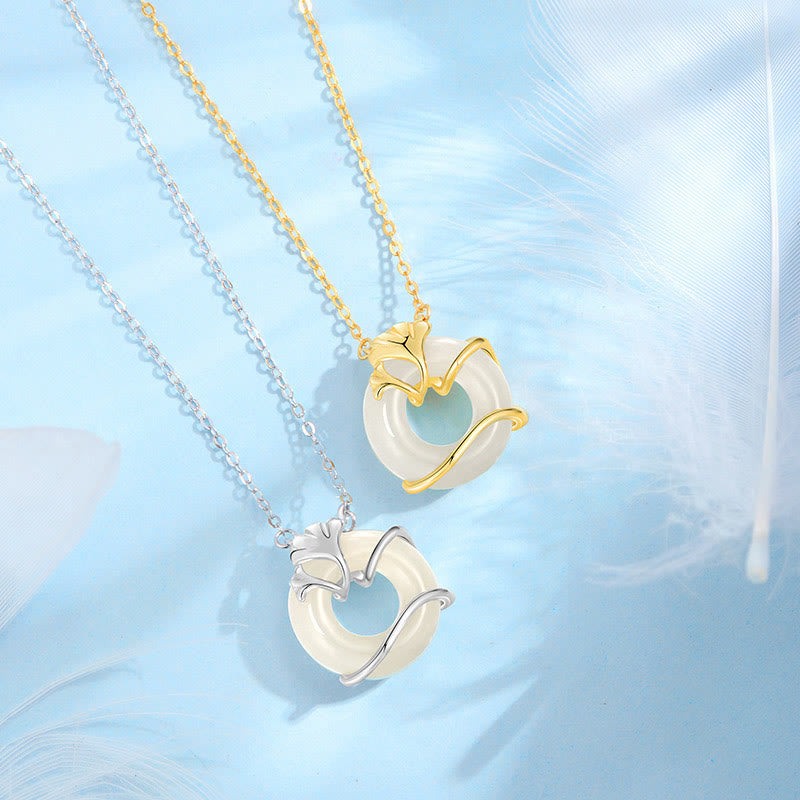 Halskette mit Peace Buckle-Anhänger aus Hetian-Jade in Sterlingsilber