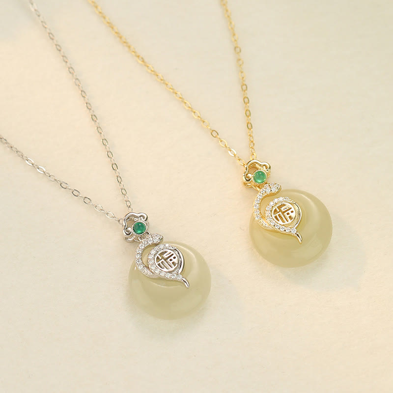 Hetian Jade Peace Buckle Schlangenhalskette