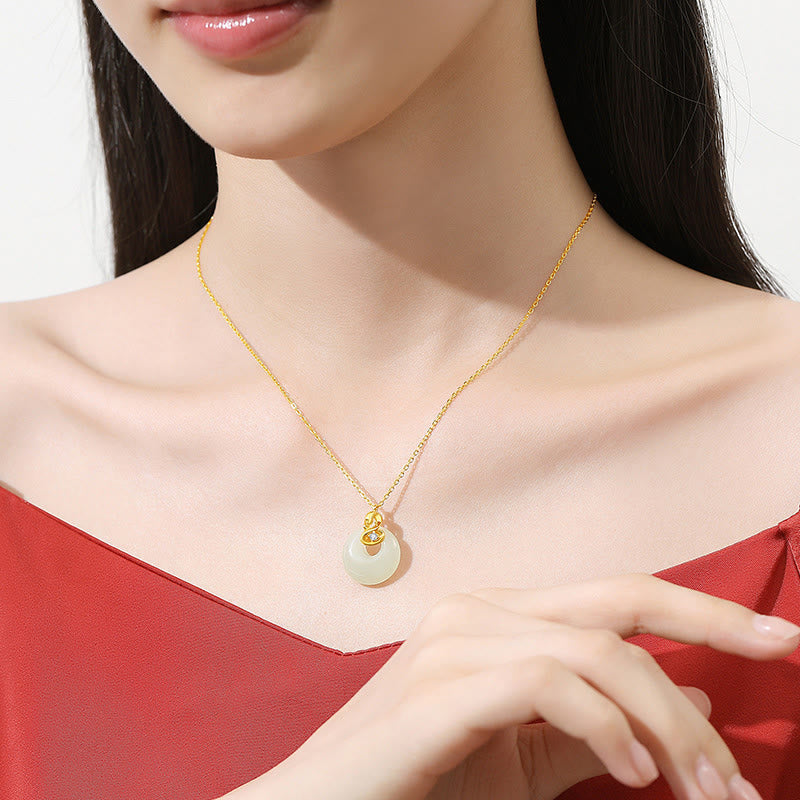 Hetian Jade Peace Buckle Schlangenhalskette