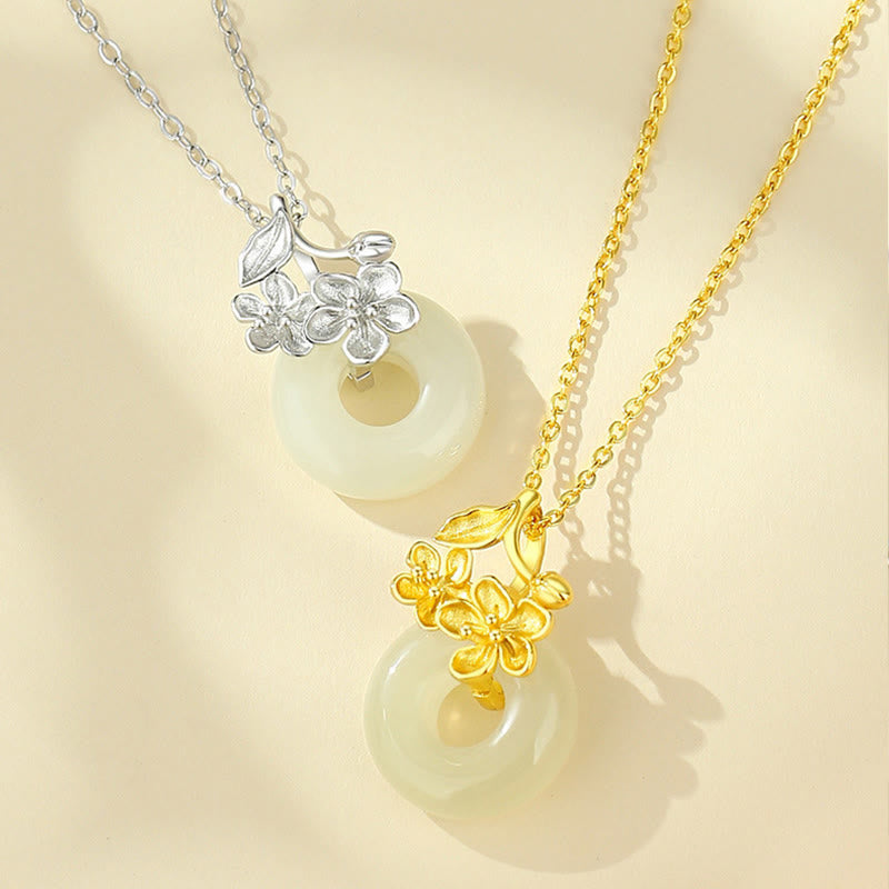 Hetian Jade Pfirsichblüten-Halskette mit Peace-Schnalle