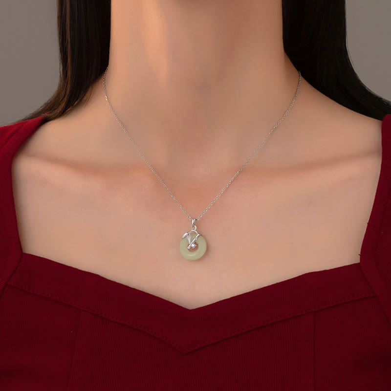 Hetian Jade Wohlstandsanhänger aus 925er Sterlingsilber, Bambusblatt