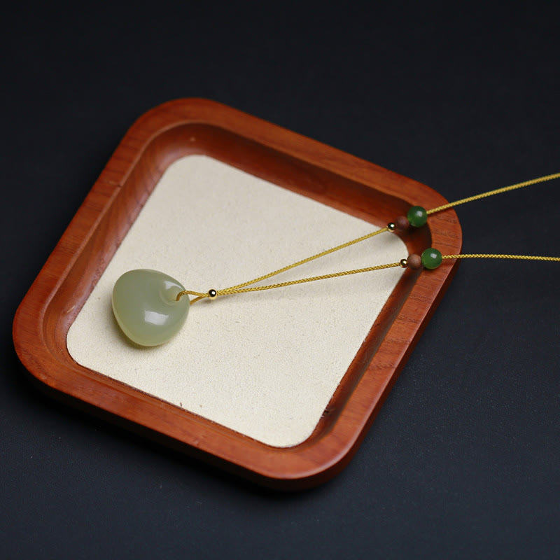 Halskette mit Wohlstandsanhänger aus Hetian-Jade | Kleines Taschendesign
