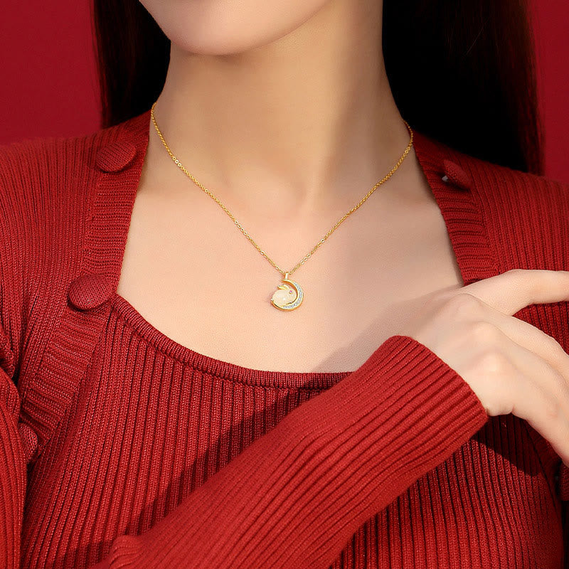 Hetian White Jade Kaninchen Halbmond Halskette