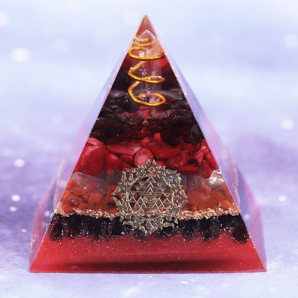 Unendliche Schöpfung Granat Orgonit Pyramide