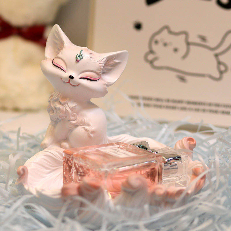 Elfenbeinfarbener Obstfuchs, 12 x 14 cm, Dekofigur aus Kunstharz