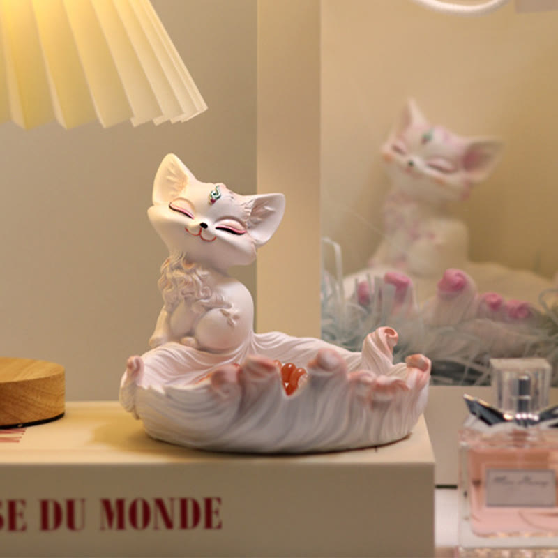 Elfenbeinfarbener Obstfuchs, 12 x 14 cm, Dekofigur aus Kunstharz