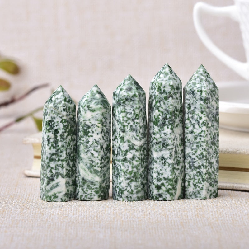 Jade-Heilturm für das Gleichgewicht des Herzchakras