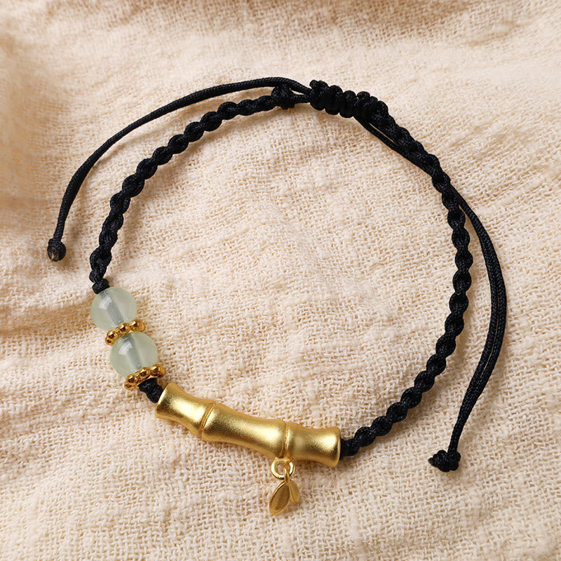 Jade-Glücksarmband mit Bambus-Design und roter Schnur