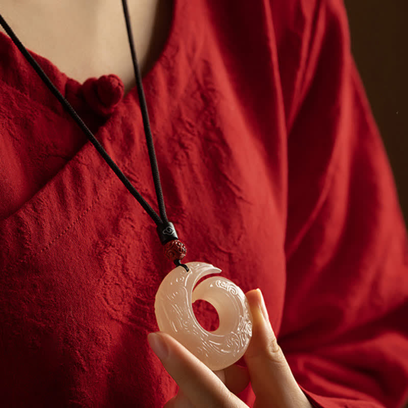 Jade-Friedensschnallen-Halskette für Glücks- und Wohlstandsanhänger