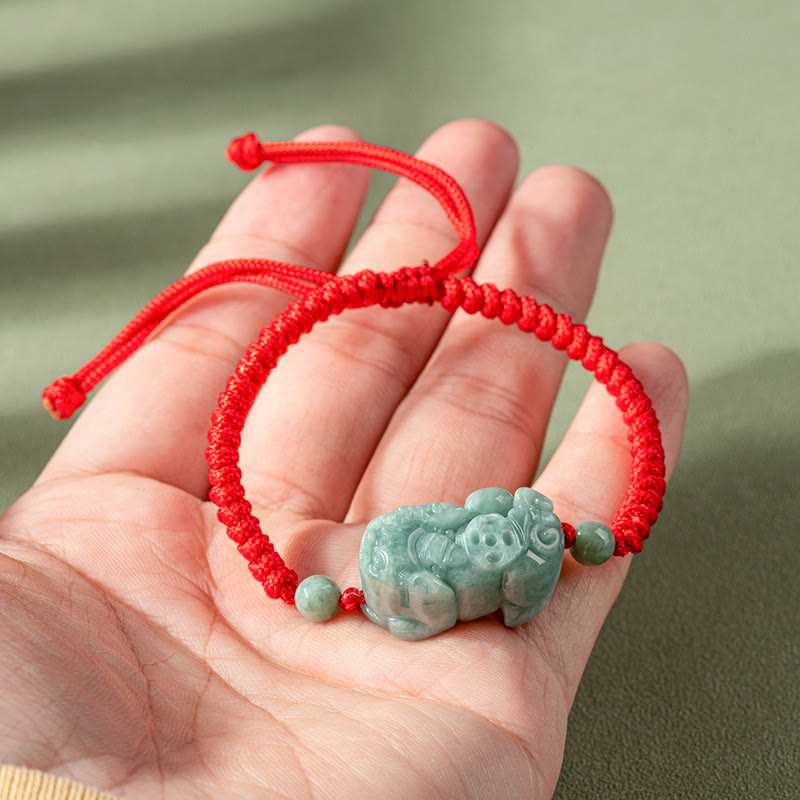 Jade Pi Xiu Schutzarmband mit King Kong Knoten, rote Schnur