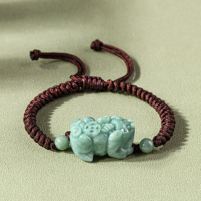 Jade Pi Xiu Schutzarmband mit King Kong Knoten, rote Schnur