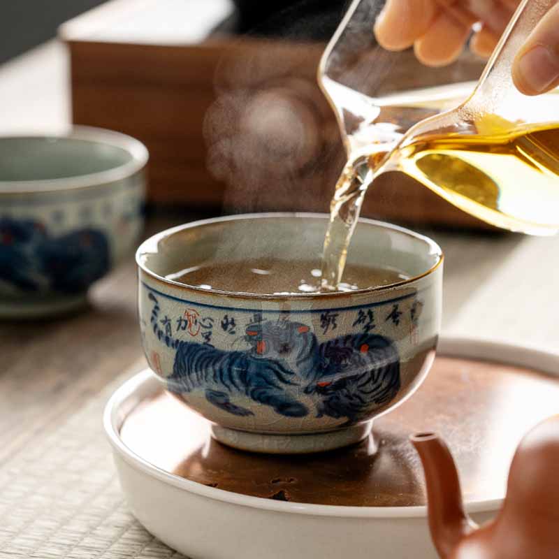 Jingdezhen handbemalte Tiger-Teetasse aus Keramik, 140 ml