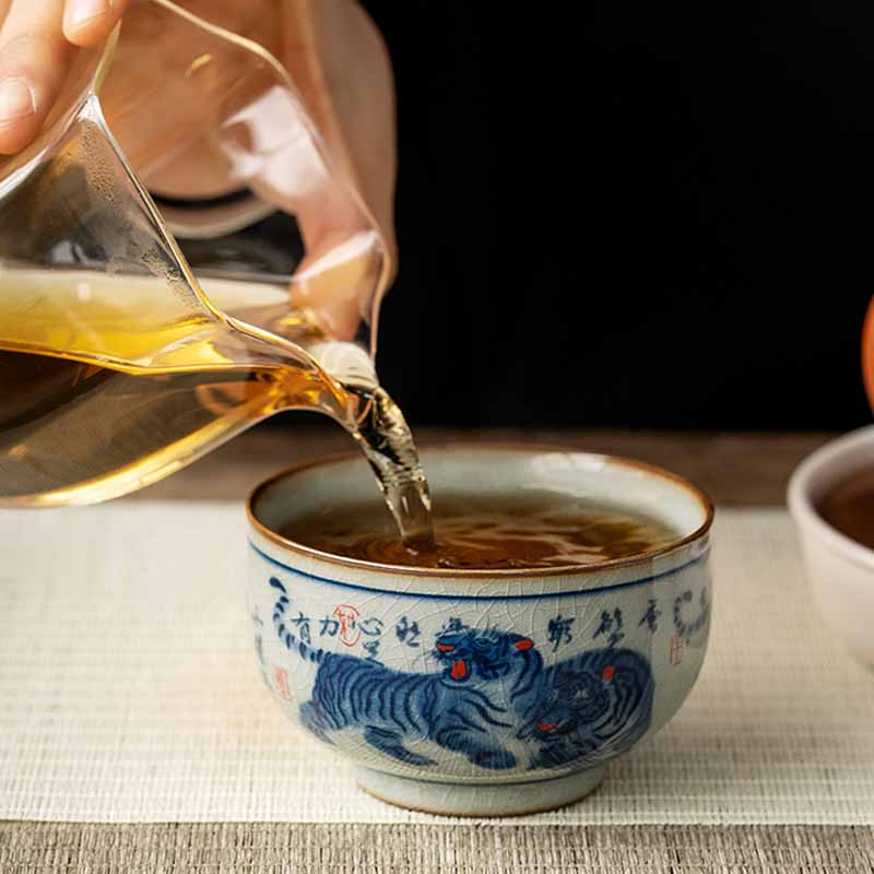 Jingdezhen handbemalte Tiger-Teetasse aus Keramik, 140 ml