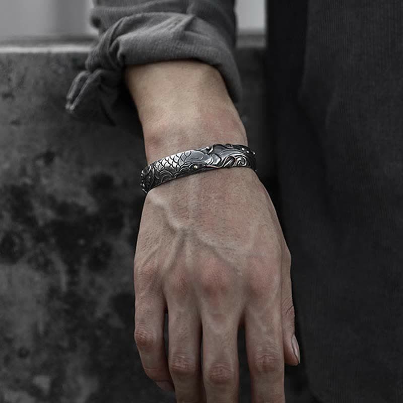 Koi-Fisch-Armband aus 999er Sterlingsilber und 990er Gold für Glück
