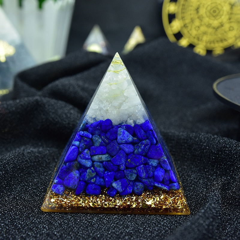 Orgon-Heilpyramide aus Lapislazuli und weißem Kristall