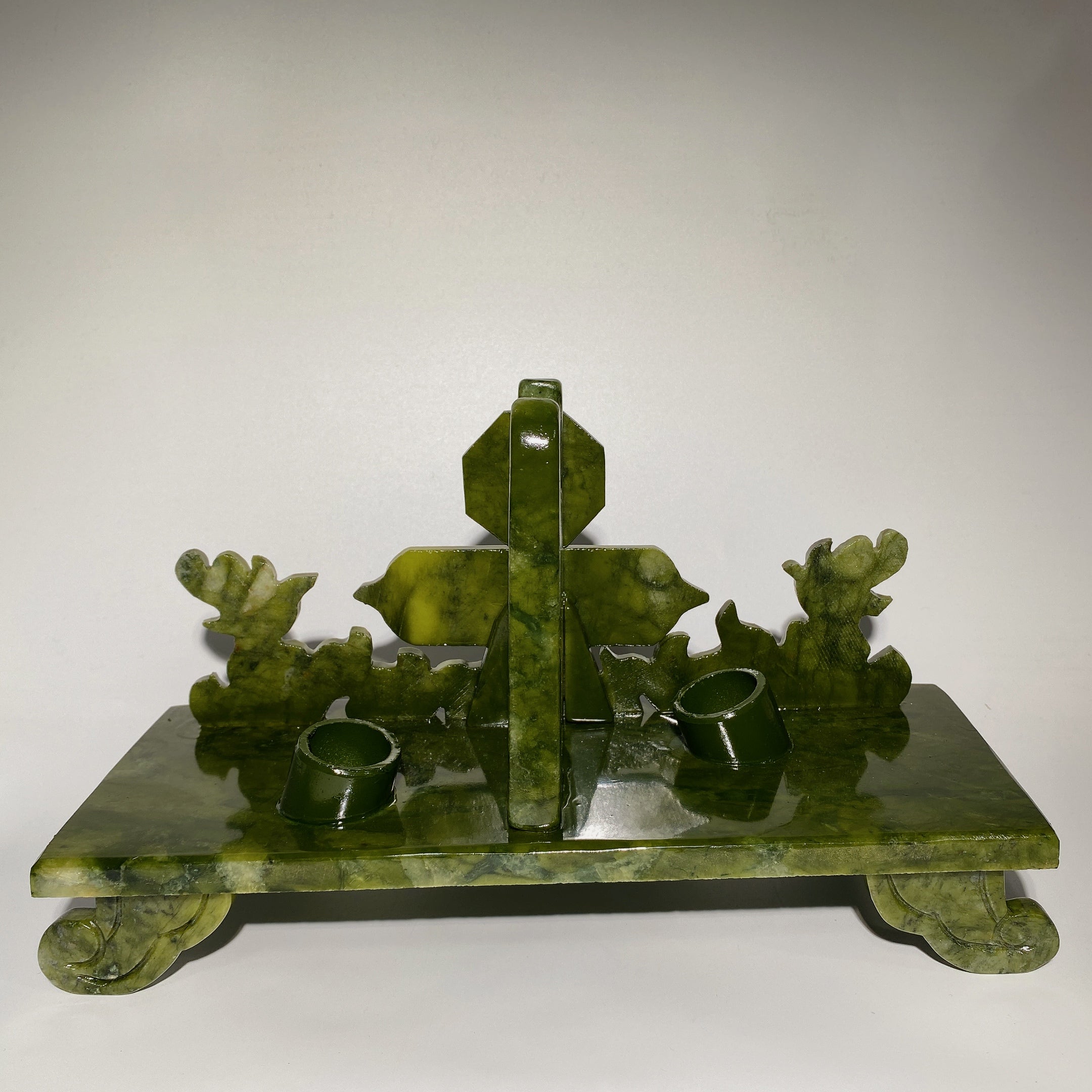 Große Serpentin-Kristallfiguren Axtschnitzereien Set